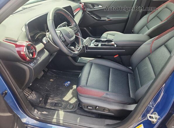 3GNAXLEG7TL117015 2026 CHEVROLET EQUINOX Blue Front interior view