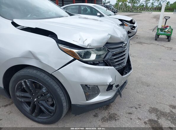 3GNAXLEX4LS733924 2020 CHEVROLET EQUINOX Silver Widok z przodu