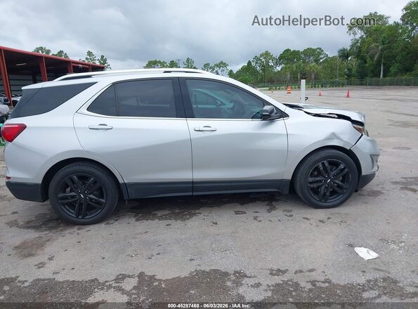 3GNAXLEX4LS733924 2020 CHEVROLET EQUINOX Silver Widok wnętrza z tyłu