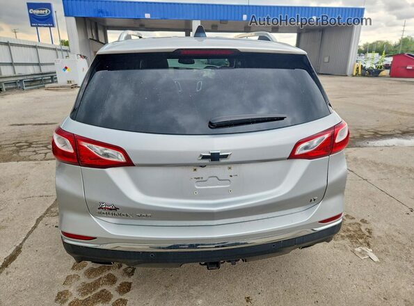 3GNAXLEXXLL265028 2020 CHEVROLET EQUINOX Серебряный Вид сзади
