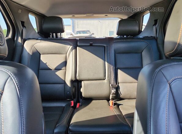 3GNAXNEX2JL352186 2018 CHEVROLET EQUINOX Red Widok tylnych siedzeń