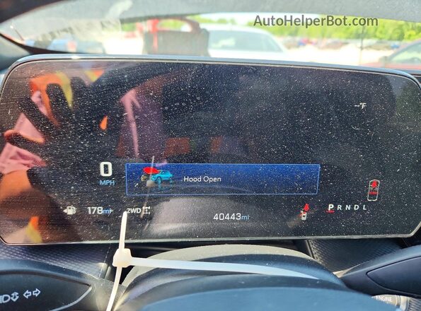 3GNAXPEG2SL103285 2025 CHEVROLET EQUINOX Black ხელსაწყოთა პანელის ხედი
