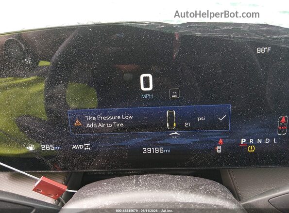 3GNAXPEG2SL201782 2025 CHEVROLET EQUINOX Red Հետևի նստատեղերի տեսք