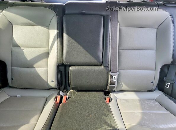 3GNAXPEX8LS506257 2020 CHEVROLET EQUINOX Red Rear seats view