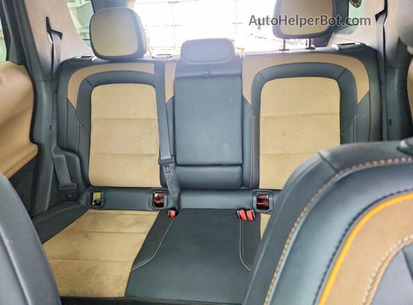 3GNAXSEG1SL314416 2025 CHEVROLET EQUINOX Red Rear seats view