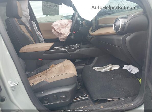 3GNAXSEG3SL185496 2025 CHEVROLET EQUINOX Green Widok wnętrza z przodu