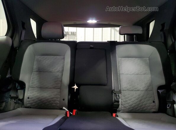 3GNAXSEV1JS585656 2018 CHEVROLET EQUINOX Серебряный Вид задних сидений