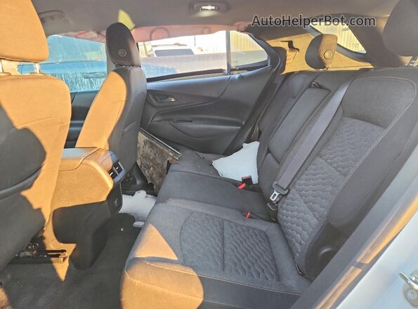 3GNAXSEVXJS550243 2018 CHEVROLET EQUINOX Белый Вид задней части салона