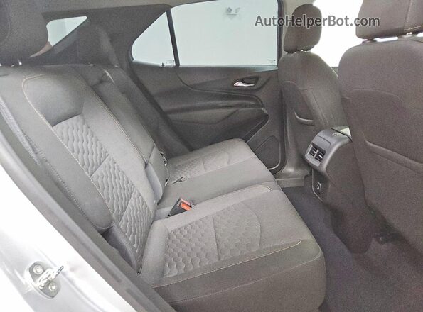 3GNAXTEV1MS161436 2021 CHEVROLET EQUINOX Silver Widok wnętrza z tyłu