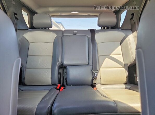 3GNAXTEXXJS553523 2018 CHEVROLET EQUINOX Silver Вид задніх сидінь