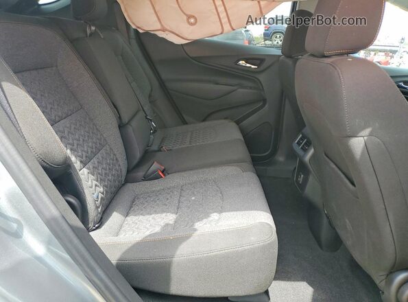 3GNAXUEG0RS138762 2024 CHEVROLET EQUINOX Silver Սալոնի հետևի տեսք