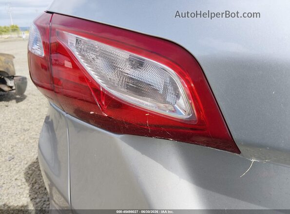 3GNAXUEU2JL176790 2018 CHEVROLET EQUINOX Silver 