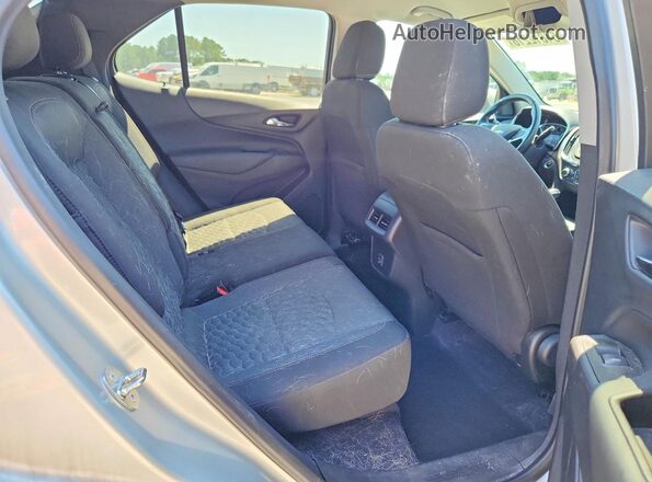 3GNAXUEV0MS102335 2021 CHEVROLET EQUINOX Silver Вид задньої частини салону