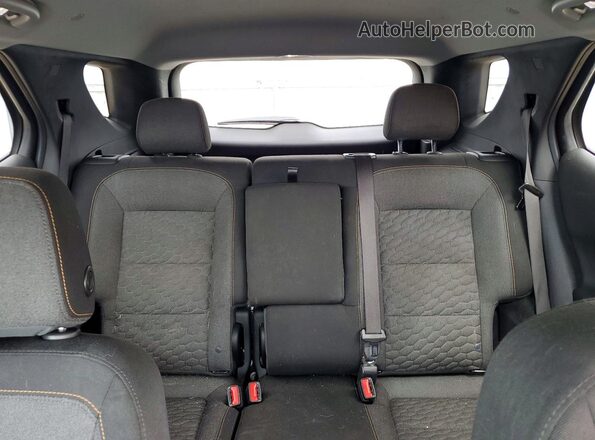 3GNAXUEV6ML346095 2021 CHEVROLET EQUINOX Black Widok tylnych siedzeń