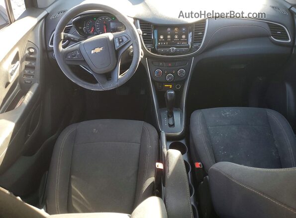 3GNCJKSB1LL303128 2020 CHEVROLET TRAX Gray Widok deski rozdzielczej