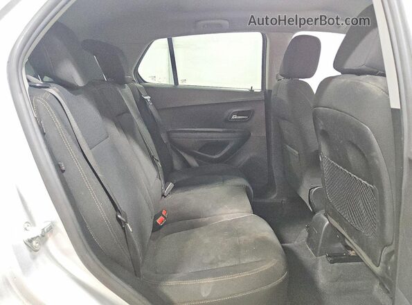 3GNCJKSB2LL135578 2020 CHEVROLET TRAX Silver 
