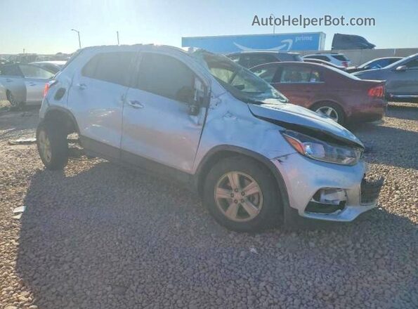 3GNCJKSB2LL201286 2020 CHEVROLET TRAX Silver Delantero derecho