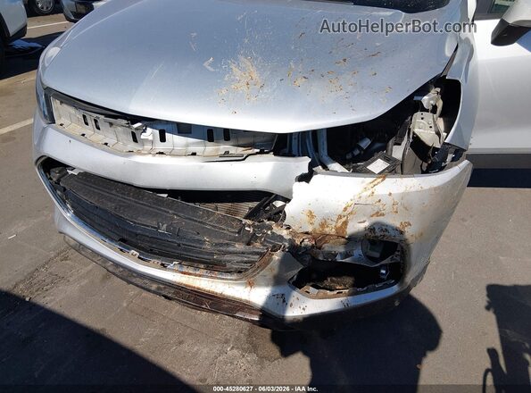 3GNCJKSB2LL296979 2020 CHEVROLET TRAX Silver Դիմացի տեսք