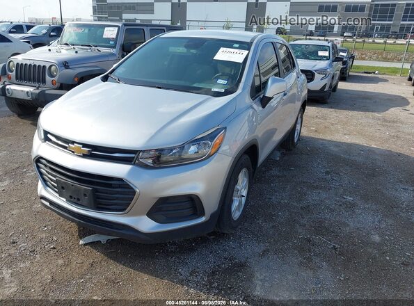 3GNCJKSBXLL137336 2020 CHEVROLET TRAX Silver Vista tres cuartos delantera izquierda