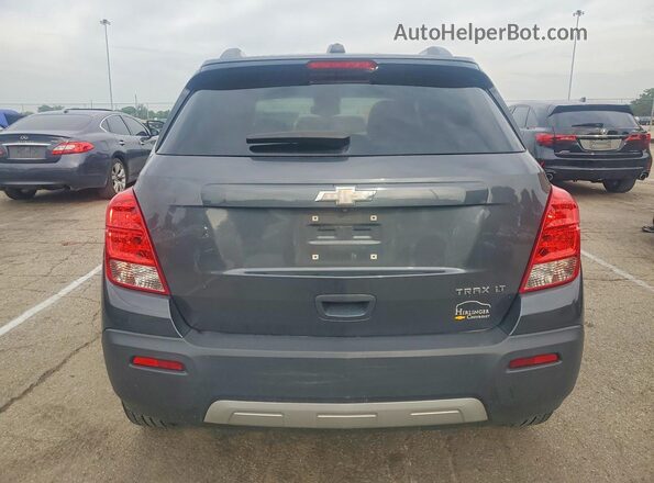 3GNCJLSB0GL261692 2016 CHEVROLET TRAX Серый Вид сзади