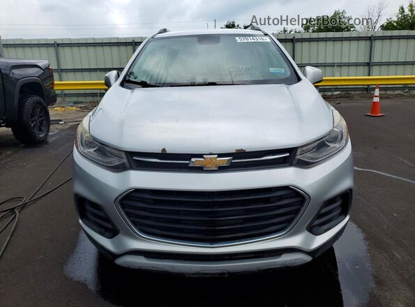 3GNCJLSB0HL208136 2017 CHEVROLET TRAX Silver 