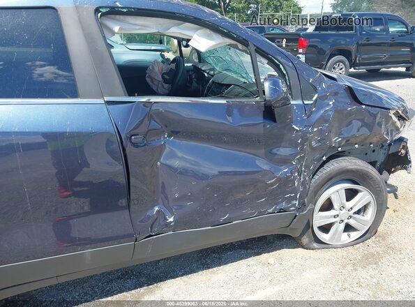 3GNCJLSB0JL277107 2018 CHEVROLET TRAX Blue Rear interior view