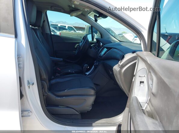 3GNCJLSB3JL170407 2018 CHEVROLET TRAX White Вид салону спереду