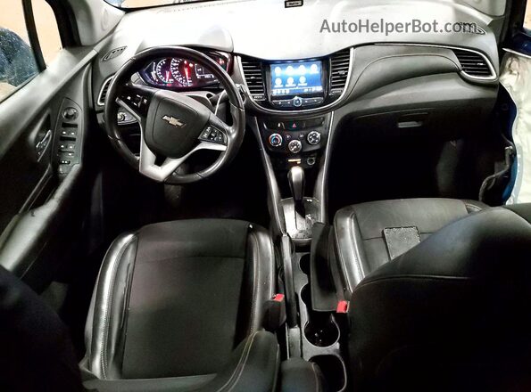3GNCJLSB3KL176810 2019 CHEVROLET TRAX Blue Вид панелі приладів