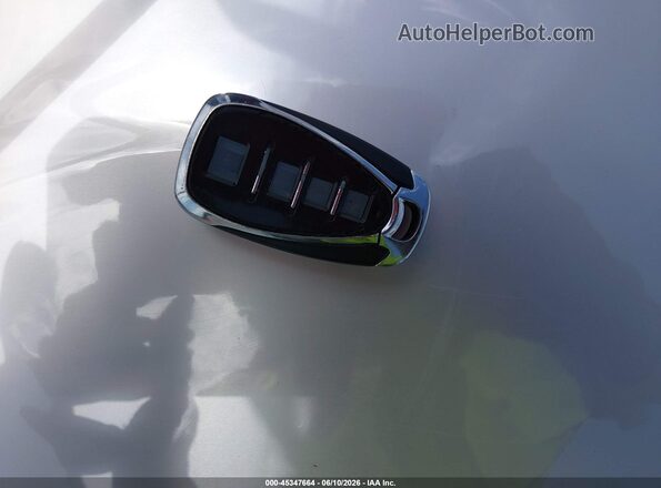 3GNCJLSB5KL350795 2019 CHEVROLET TRAX Blue Widok deski rozdzielczej