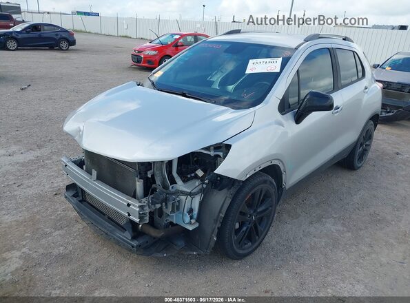 3GNCJLSB6LL121687 2020 CHEVROLET TRAX Silver Front left