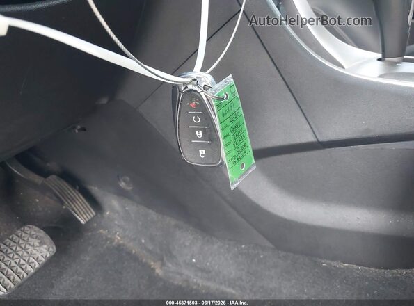 3GNCJLSB6LL121687 2020 CHEVROLET TRAX Silver Dashboard view