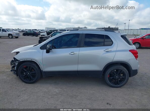 3GNCJLSB6LL121687 2020 CHEVROLET TRAX Silver 360 interior view