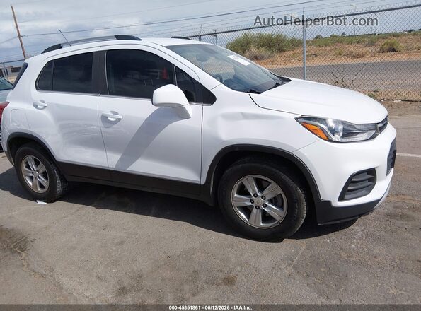 3GNCJLSB7JL401132 2018 CHEVROLET TRAX White Rear interior view