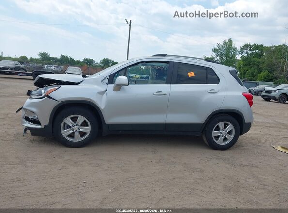 3GNCJLSB7KL343086 2019 CHEVROLET TRAX Silver Rear interior view
