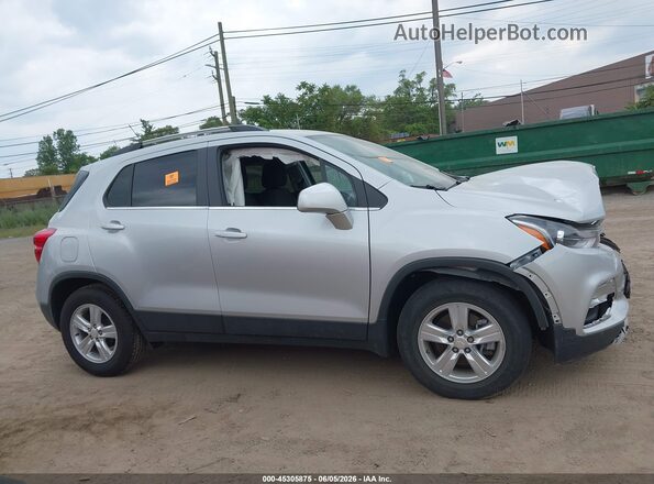 3GNCJLSB7KL343086 2019 CHEVROLET TRAX Silver Instrument cluster view