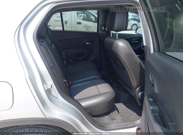 3GNCJLSB8LL182037 2020 CHEVROLET TRAX Silver VIN კოდის სტიკერის ხედი
