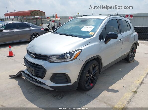 3GNCJLSB8LL182037 2020 CHEVROLET TRAX Silver წინა მარცხენა ხედი სამი მეოთხედიდან