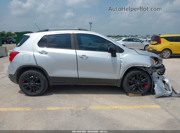 3GNCJLSB8LL182037 2020 CHEVROLET TRAX Silver სალონის 360-გრადუსიანი ხედი