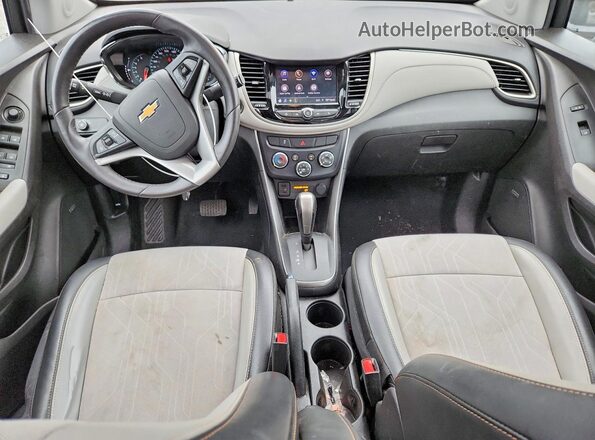 3GNCJLSB8LL322863 2020 CHEVROLET TRAX Gray წინა პანელის ხედი