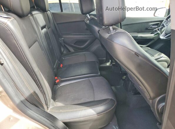 3GNCJLSBXJL371706 2018 CHEVROLET TRAX Tan Vista de los asientos traseros