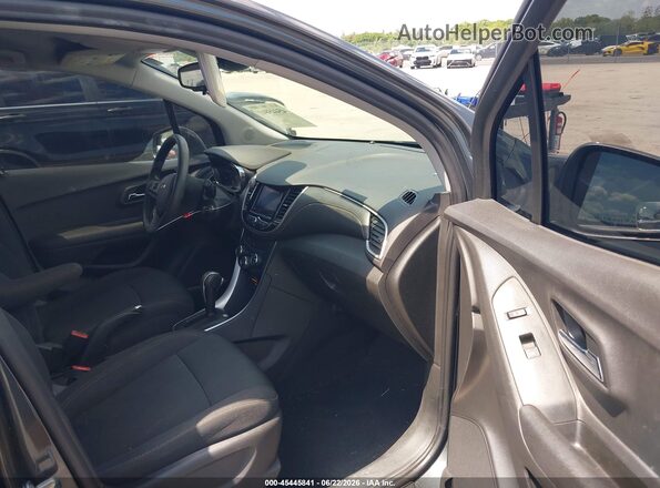 3GNCJLSBXLL226457 2020 CHEVROLET TRAX Gray Vista interior delantera