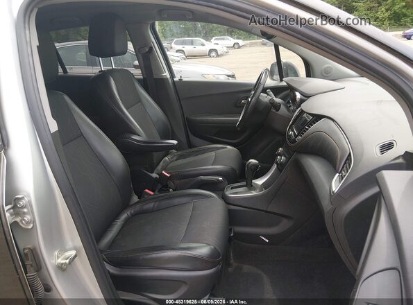 3GNCJPSB0JL416384 2018 CHEVROLET TRAX Black Front interior view