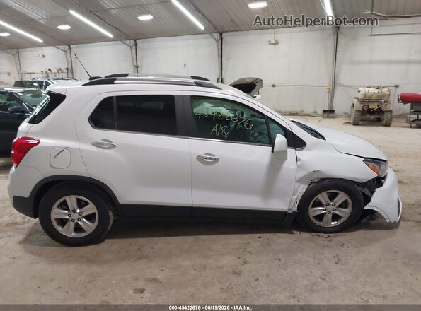 3GNCJPSB1JL348418 2018 CHEVROLET TRAX White Widok wnętrza z tyłu