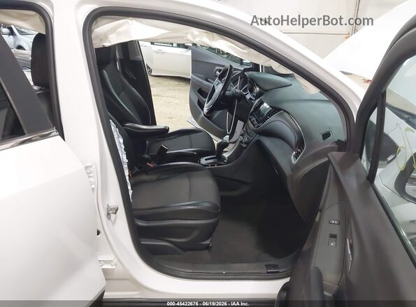3GNCJPSB1JL348418 2018 CHEVROLET TRAX White Widok wnętrza z przodu
