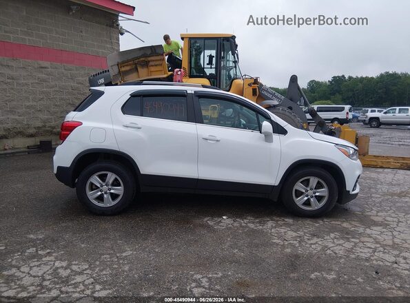 3GNCJPSB2JL260655 2018 CHEVROLET TRAX White Սալոնի հետևի տեսք