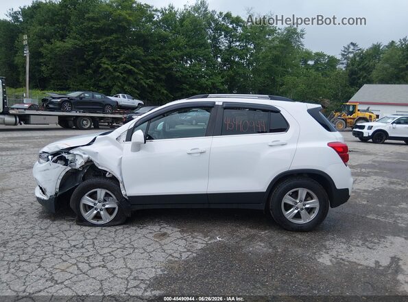 3GNCJPSB2JL260655 2018 CHEVROLET TRAX White Սալոնի 360 աստիճան տեսք