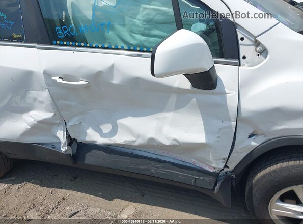 3GNCJPSB6KL220516 2019 CHEVROLET TRAX White Widok z przodu