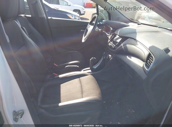 3GNCJPSBXKL206599 2019 CHEVROLET TRAX White Vista interior delantera