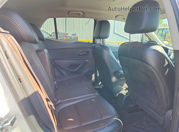 3GNCJRSB6GL220163 2016 CHEVROLET TRAX White Rear seats view