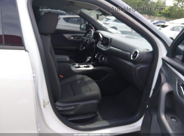 3GNKBARA4LS534000 2020 CHEVROLET BLAZER Белый Вид салона спереди